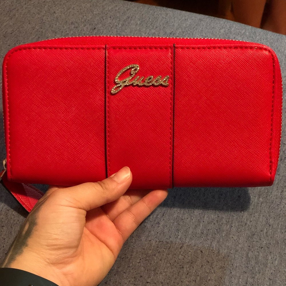 Guess wallet